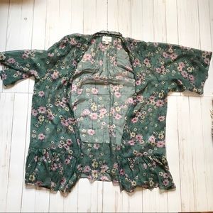 American Eagle Green Flowy Floral Kimono